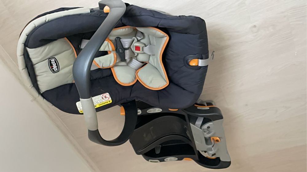 Scoica Chicco cu baza fixa