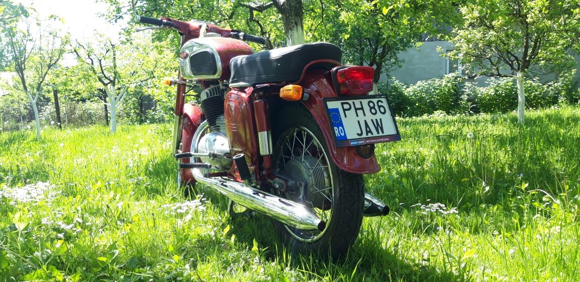 Jawa 250 panelka model 592 an 1973