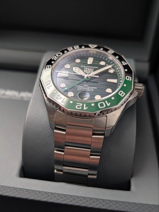 TAG Heuer Aquaracer Professional 300 GMT 42mm