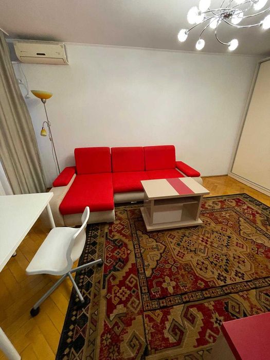 Garsoniera lux, particular