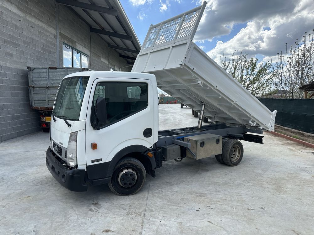 Nissan Cabstar mod N400