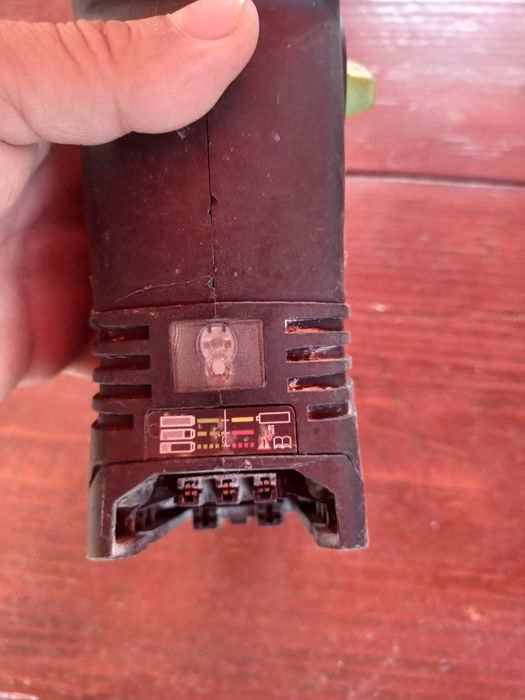 Festol cu acumulator