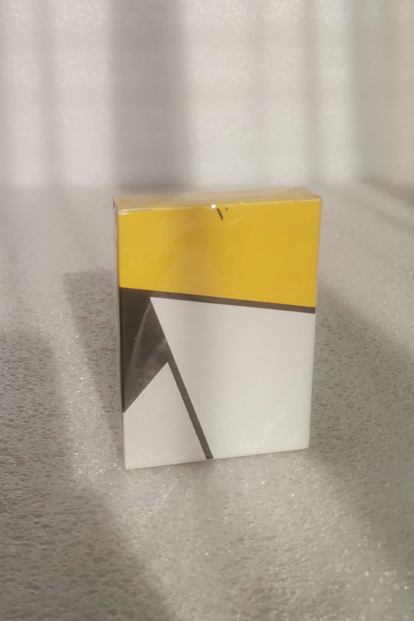 Virtuoso SS16 playing cards
