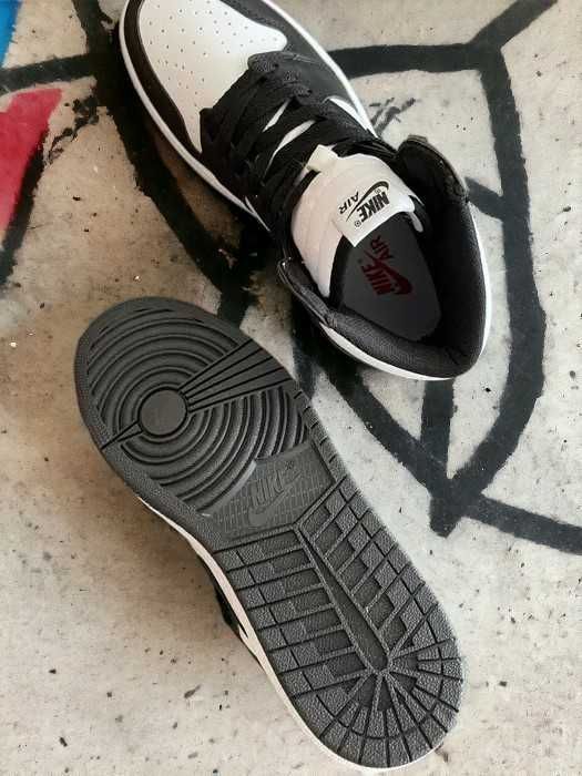 Adidasi Nike Jordan 1 High Panda / Produs Unisex 2024