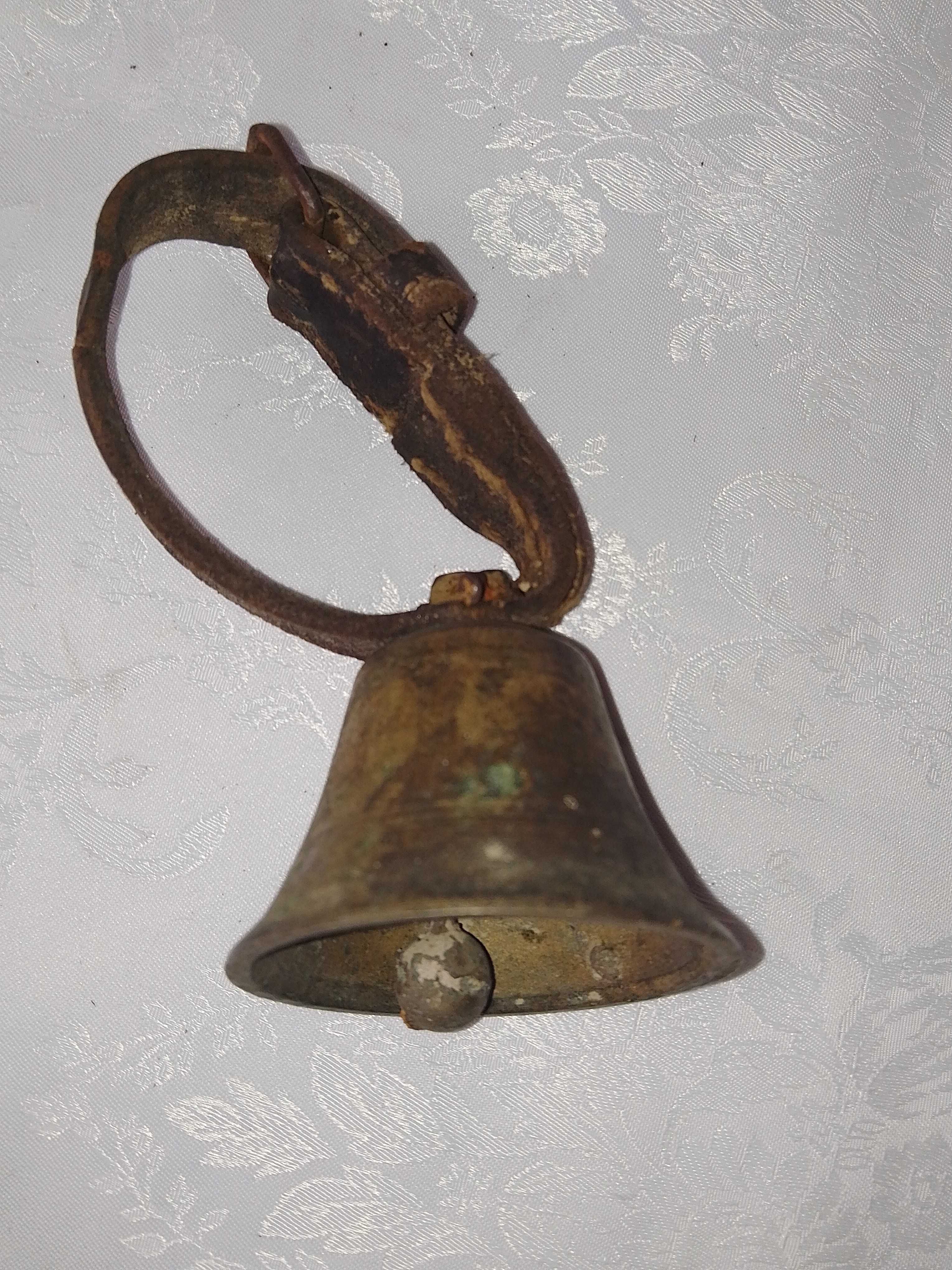 Стара Бронзова Камбана, Звънец, Чан