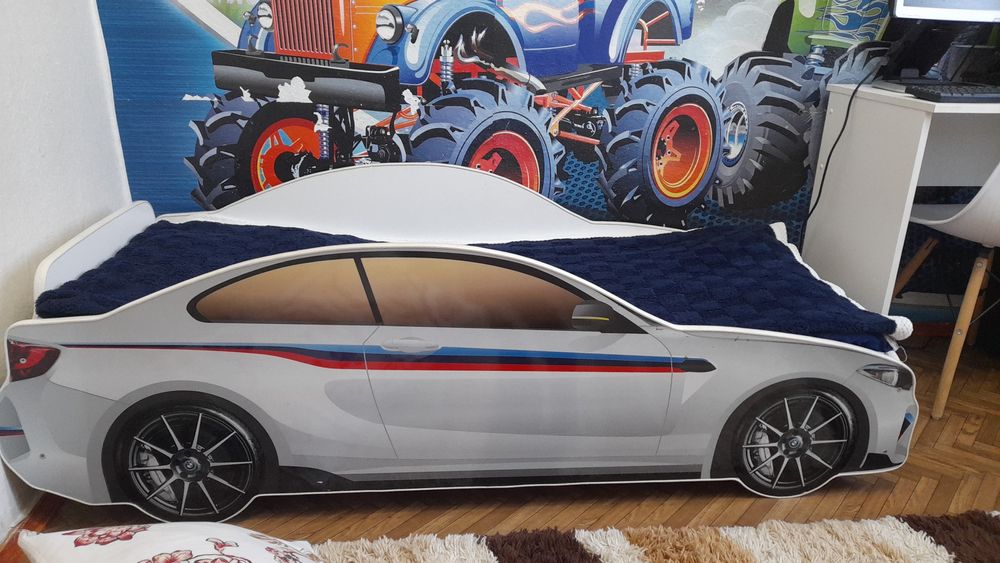 Продам машинку кровать!