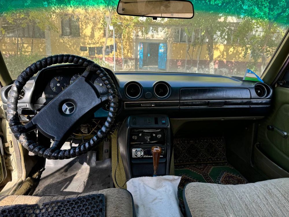 Mercedes-Benz w123