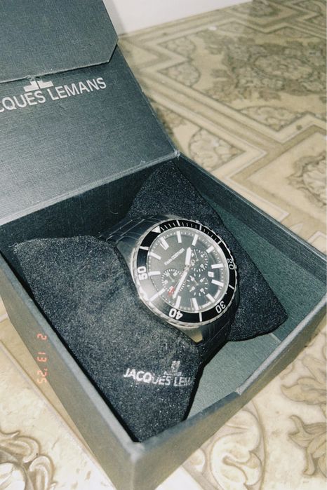 Срочно Мужские часы Jacques Lemans