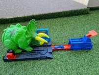 Писта hot wheels динозавър