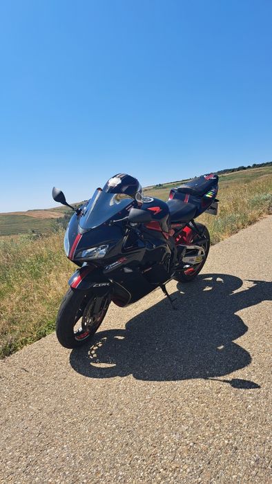Vand sau schimb Honda CBR1000RR Fireblade