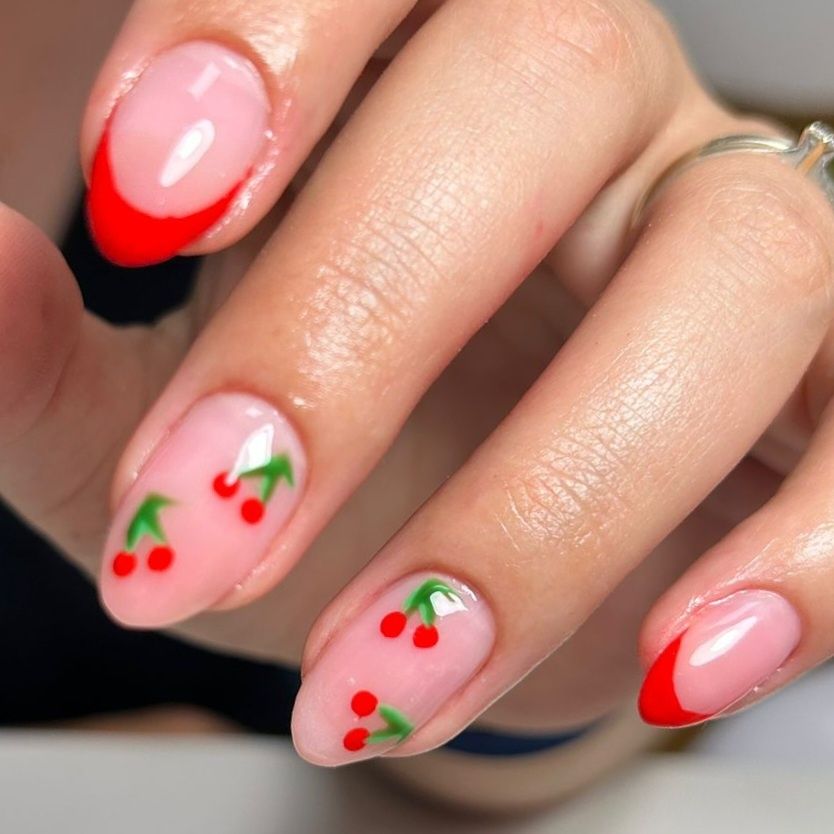 Unghii gel 110 lei - Pedi 90 lei