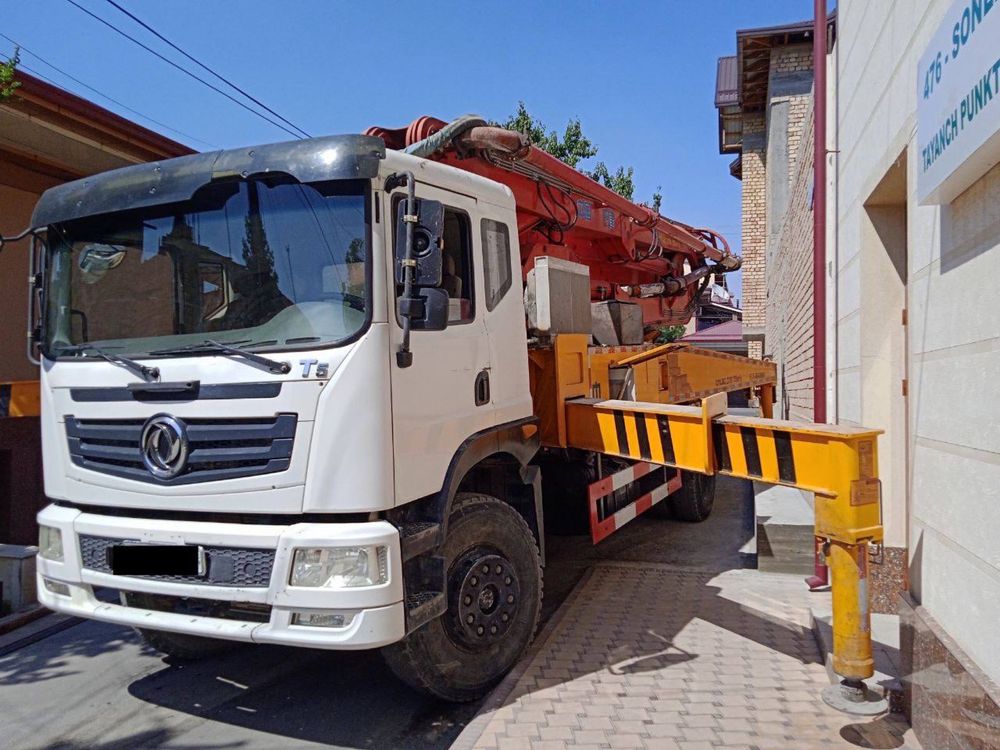Автобетононасос Dongfen SANY 37 метр