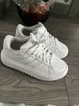 Adidasi ADIDAS - marimea 37 1/3