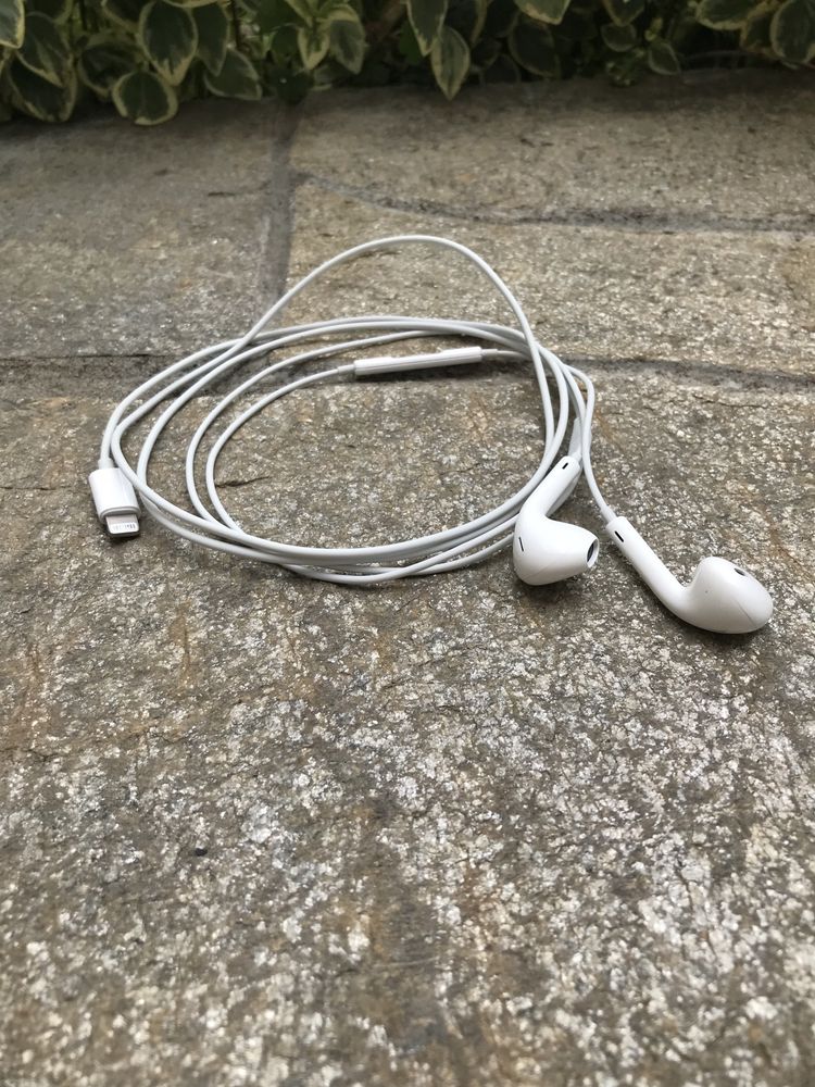 Слушалки за iPhone