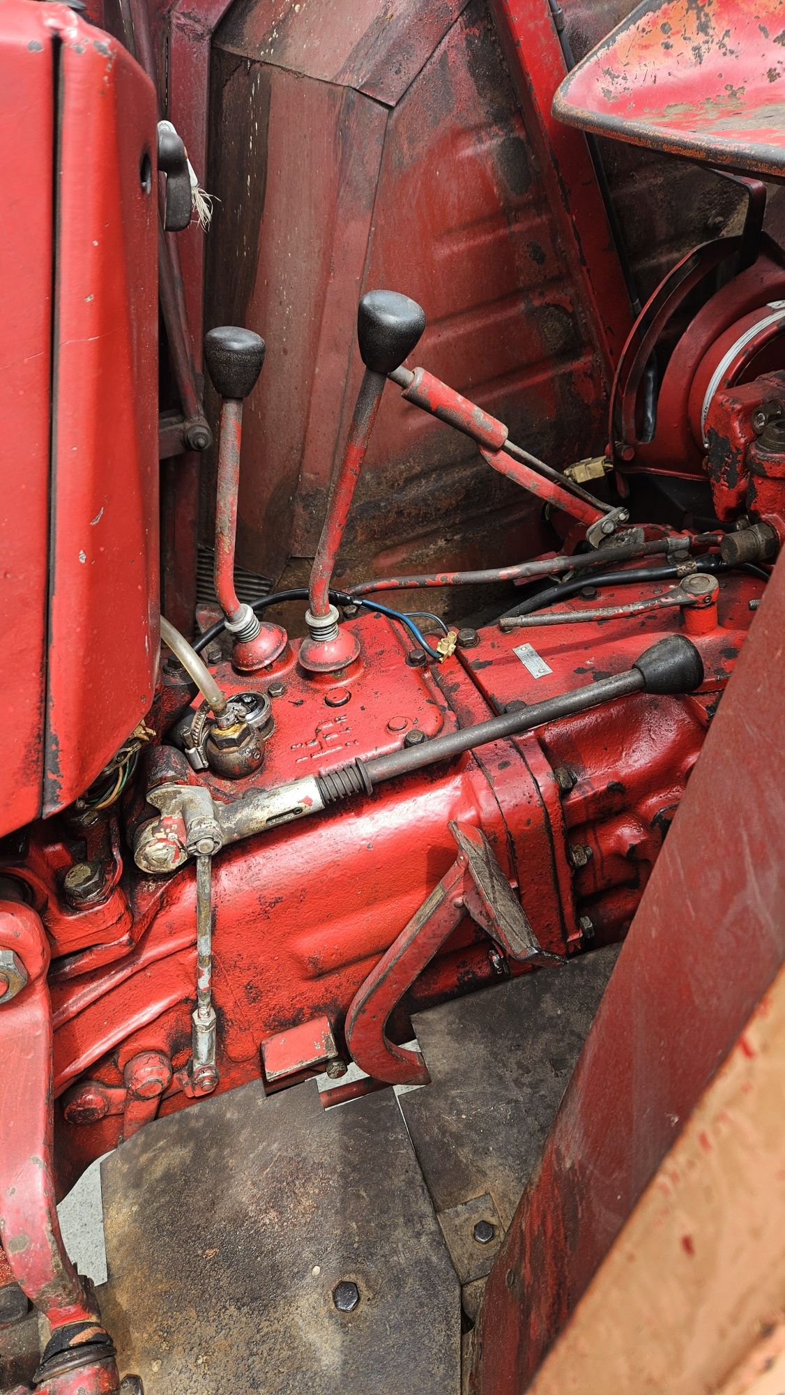 Tractor Universal UTB 550 import Germania