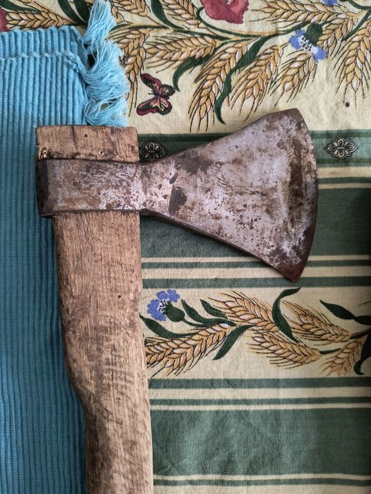 Малки брадви тип топор