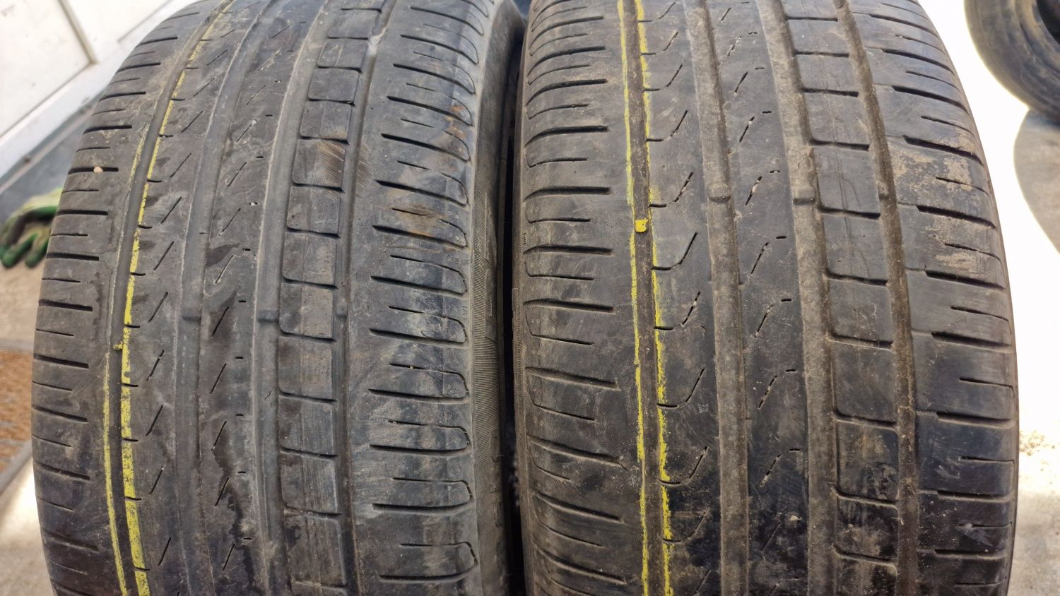 235 45 18 Pirelli 2 anvelope vara