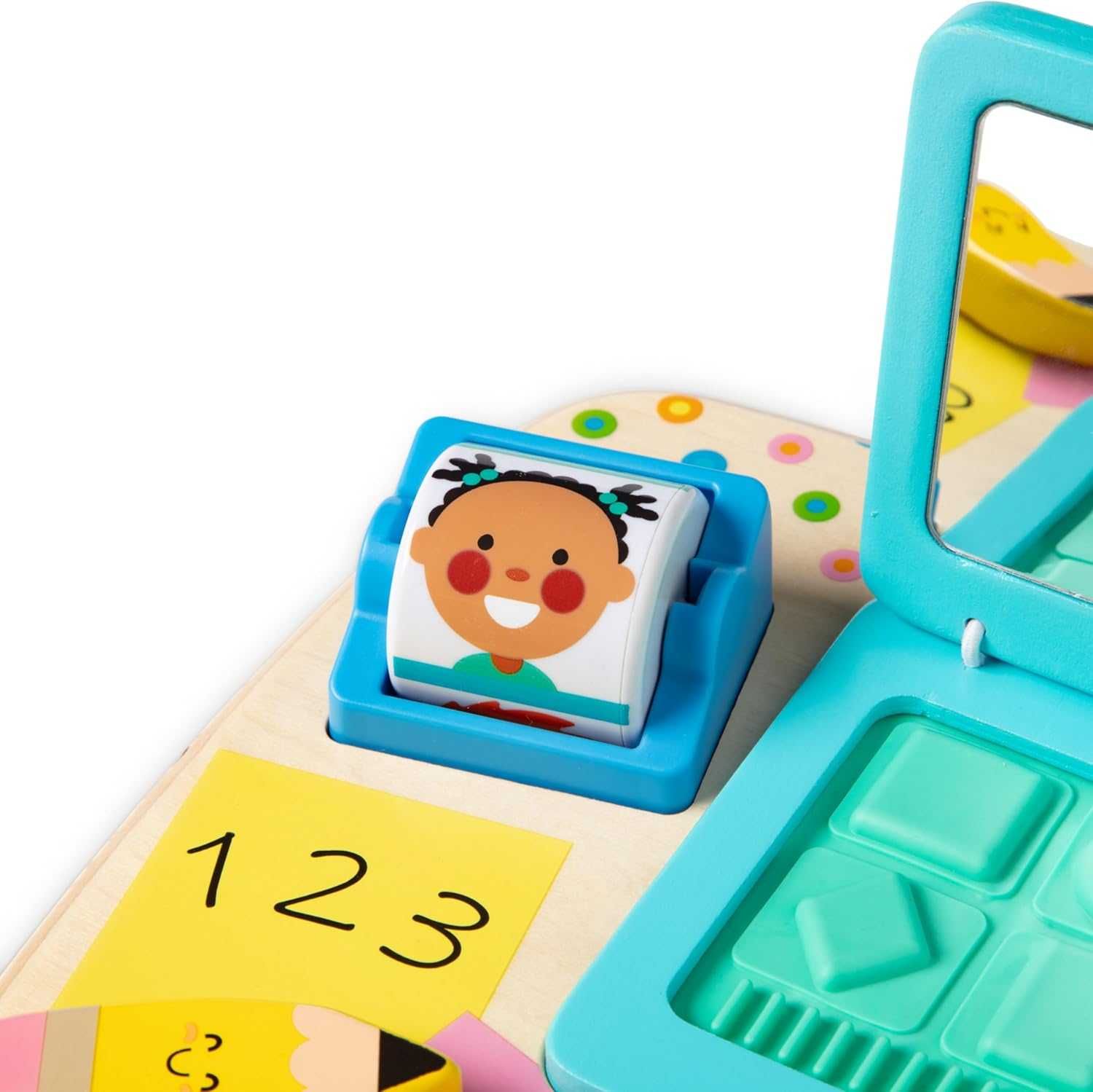 Дървена образователна играчка Лаптоп и бюро Melissa & Doug