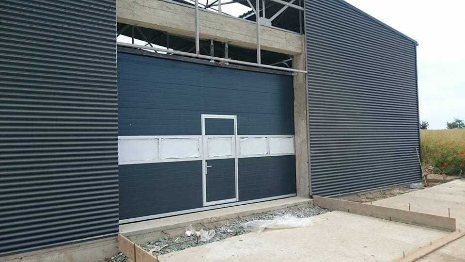 Fabrica de usi de garaj si industriale, productie + livrare (vanzator)
