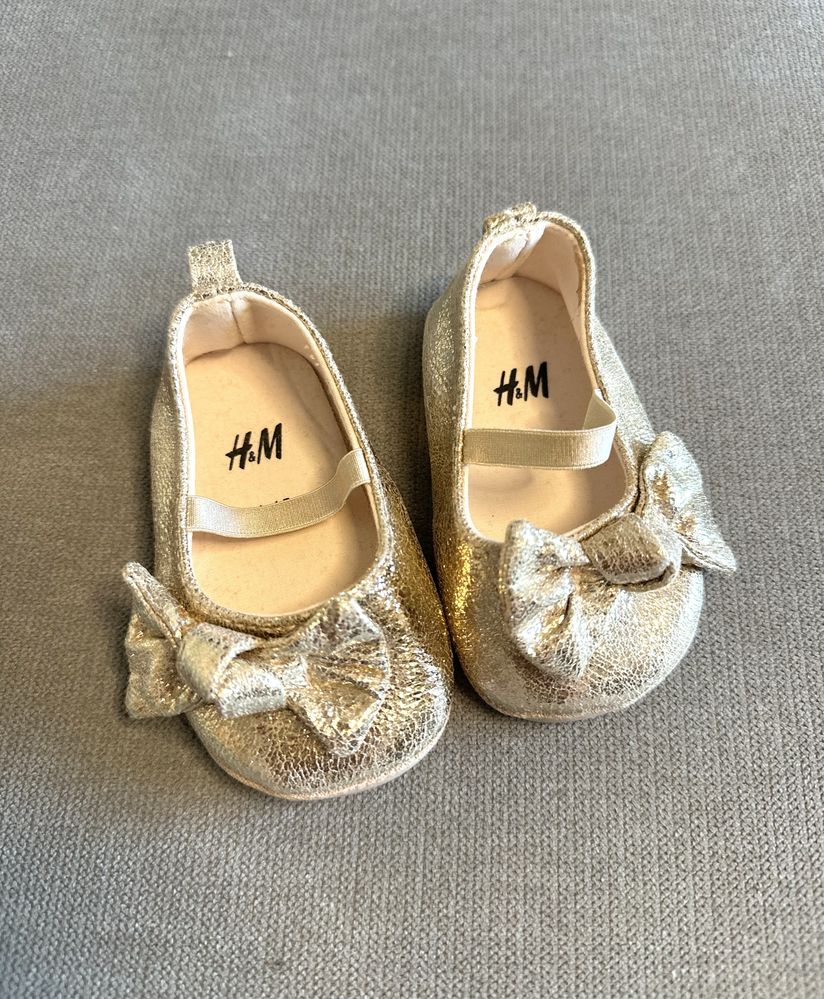 Бебешки обувки, тип пантофи, H&M р-р 14/15