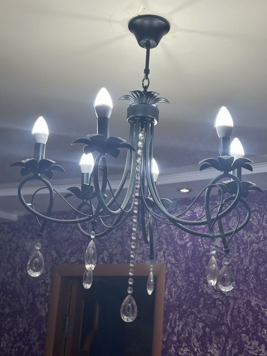 Продам люстру в хорошем состоянии