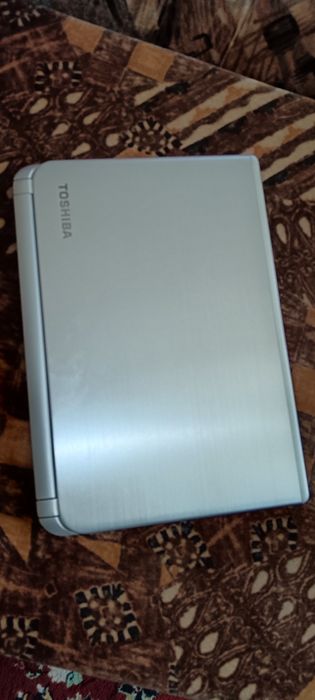 Laptop toshiba i5 pentru piese