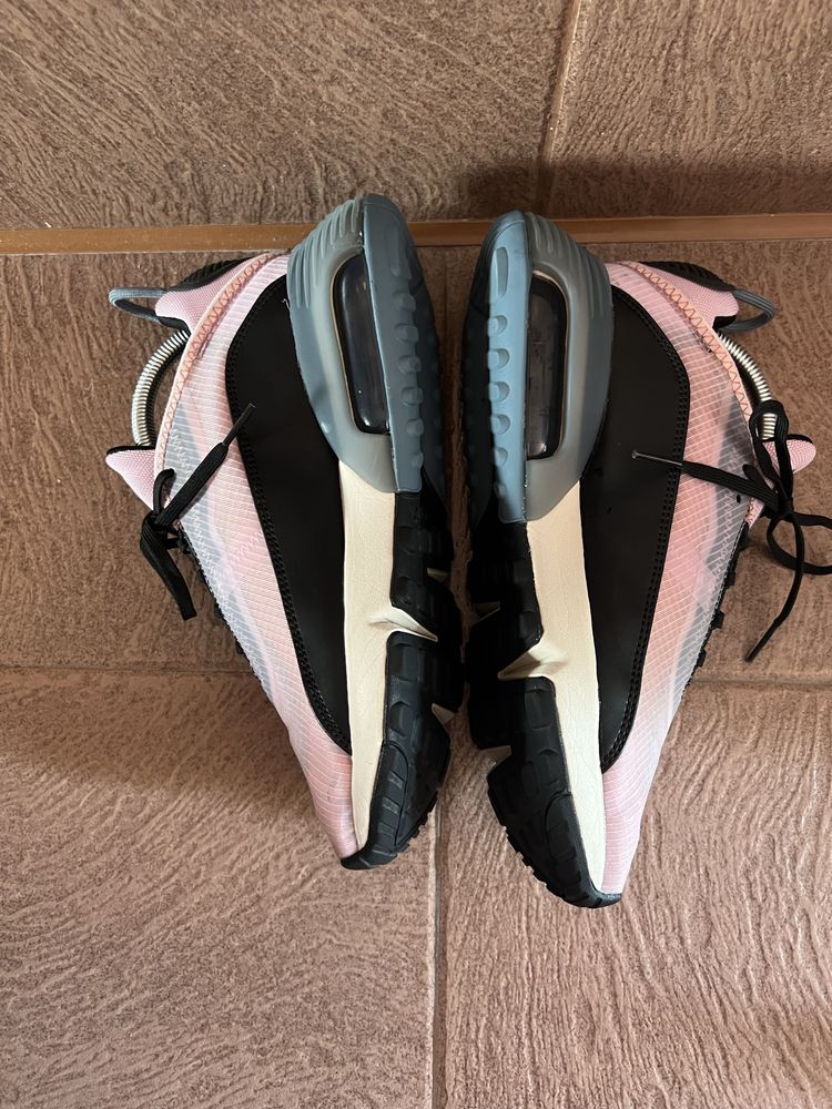 Nike Air Max 2090 CT1876