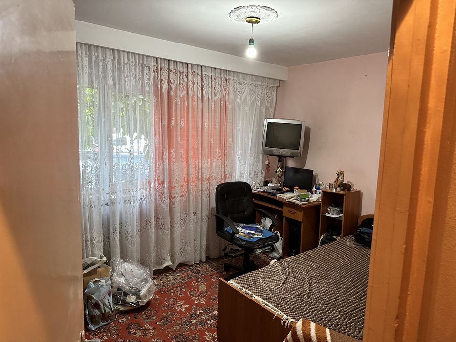 Inchiriez apartament 3 camere