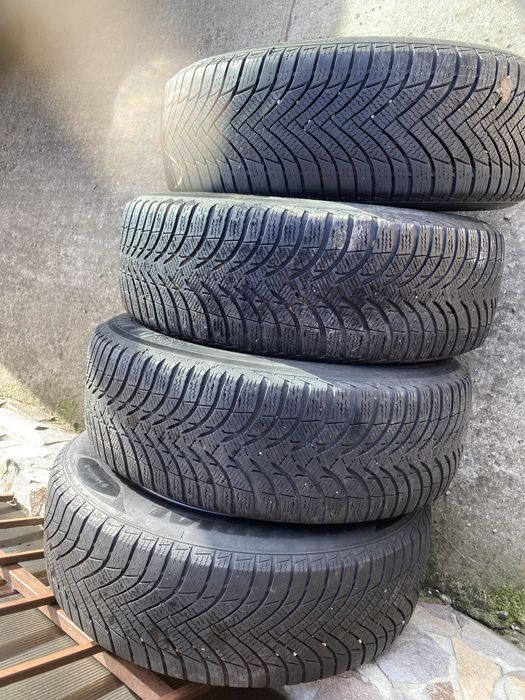 4 roti cu anvelope de iarna michellin + jante aliaj perfecta stare