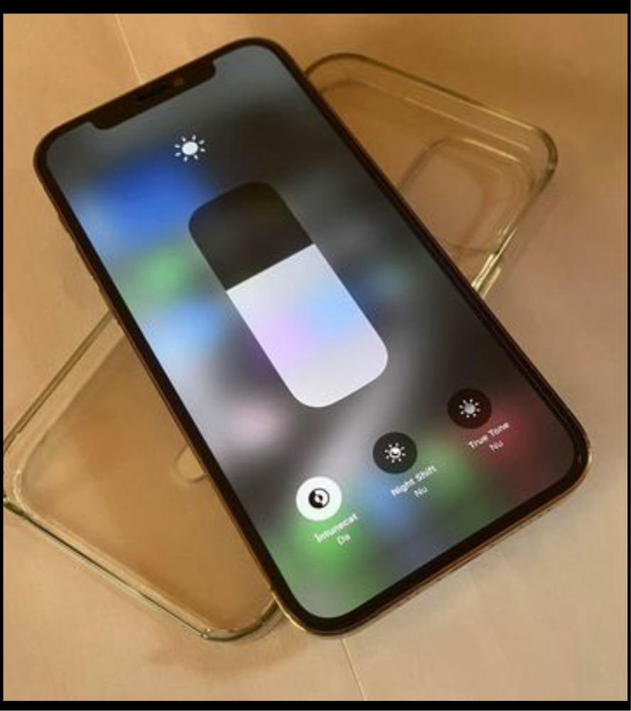 Vând iPhone 12 Pro de 205 6 de giga