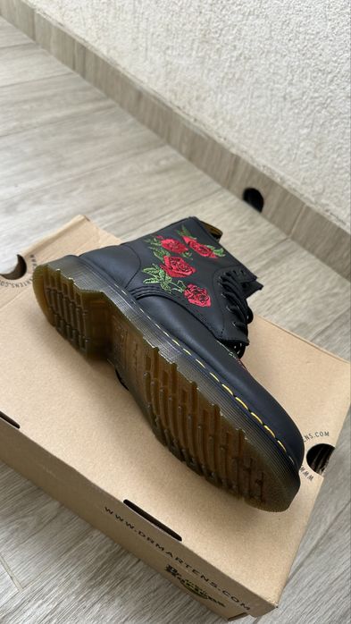 Incaltaminte dama Dr Martens noi cu cutie