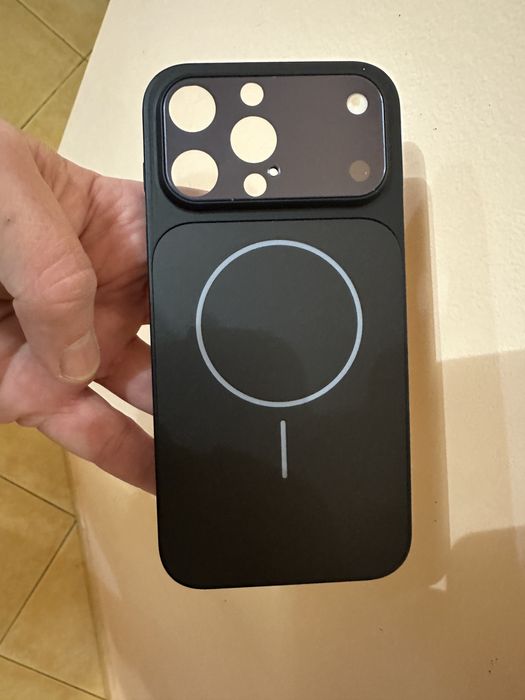 Husă neagră iPhone 14 ProMax, model 17 ProMax