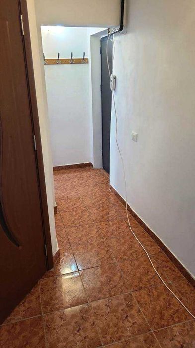 Apartament 3 camere, etaj 1, cf 2, zona Unirii Sud