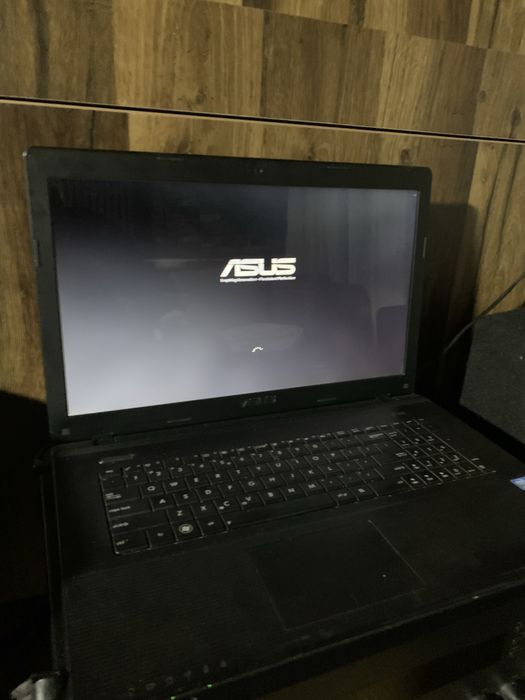 Boxe , amplificator si laptop