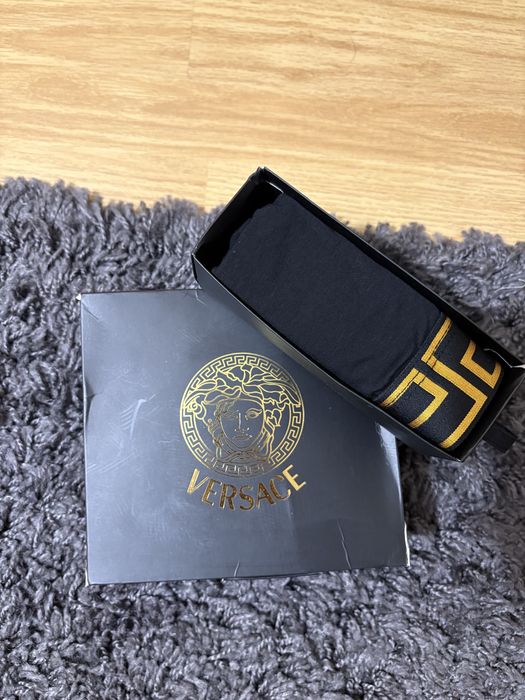 Vand Boxeri si caciuli