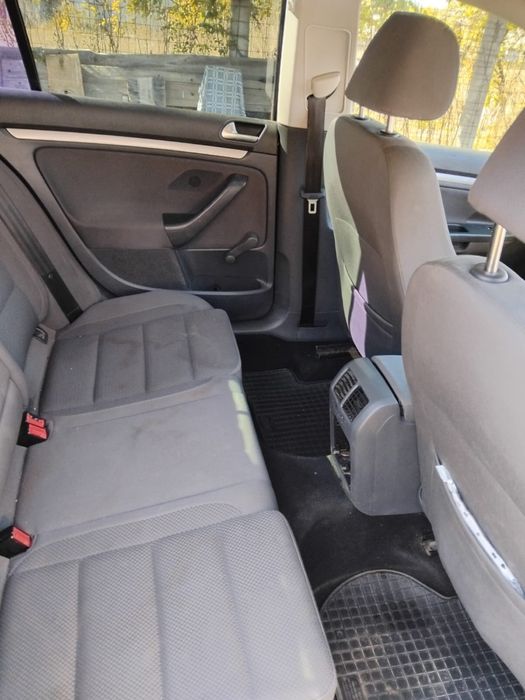 Vând Volkswagen Golf 5 / 2.0 BMM un ax cu came /140 cp