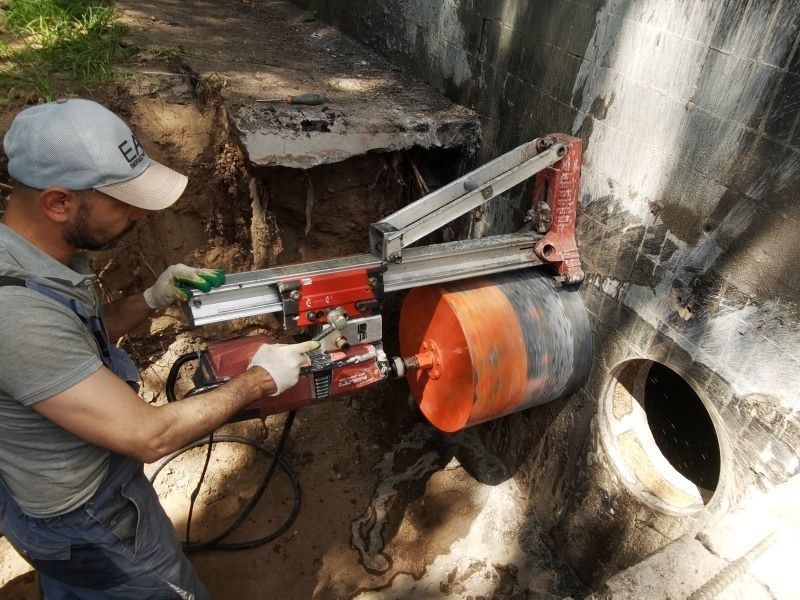 Beton teshish va almaznaya bureniya xizmatlari.