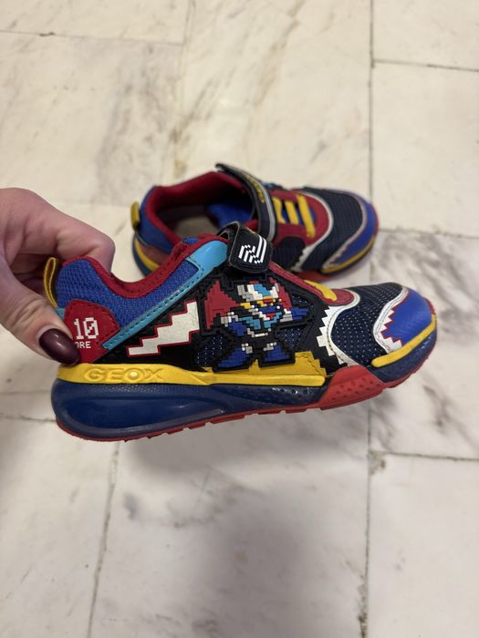 Детски маратонки Geox светеща подметка