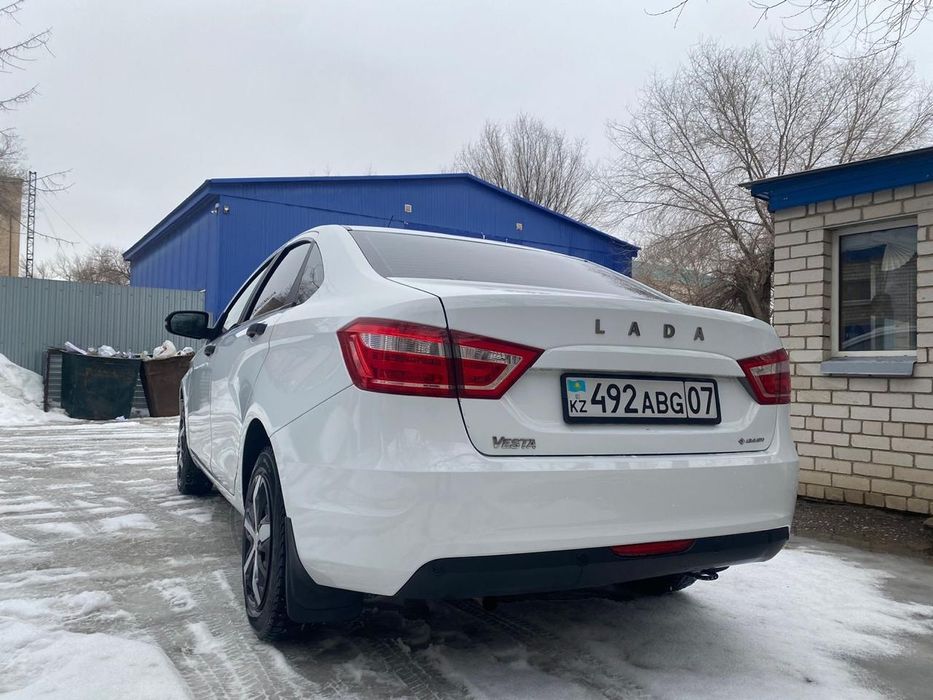 Лада Веста 2019 год