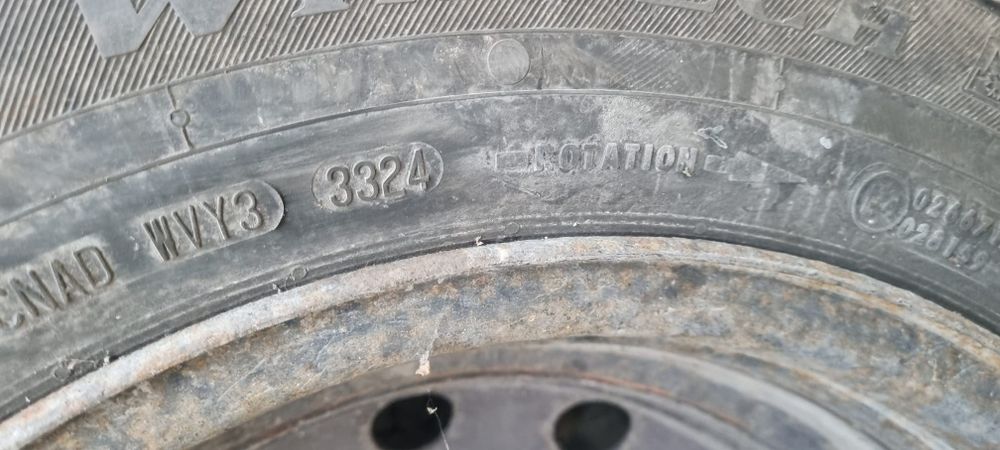 Vand cauciucuri de iarna 185/65 15