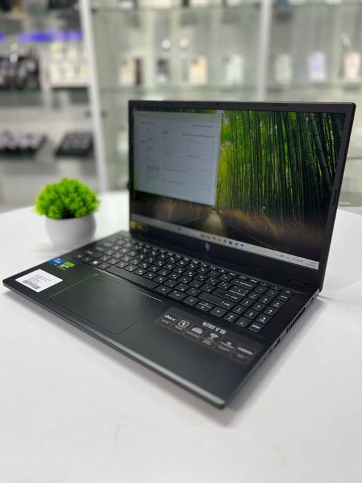Acer Nitro V15 core i5-13