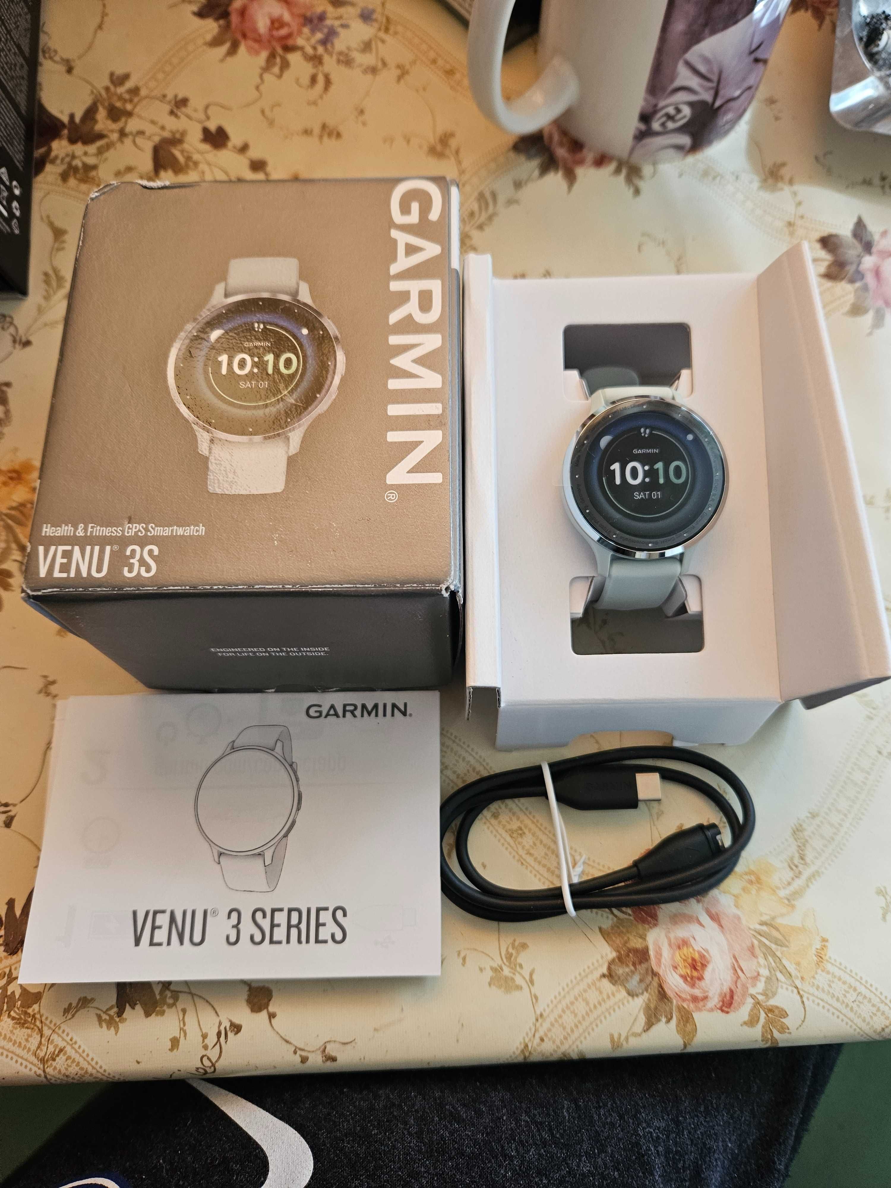 Garmin Venu 3s (дамски)