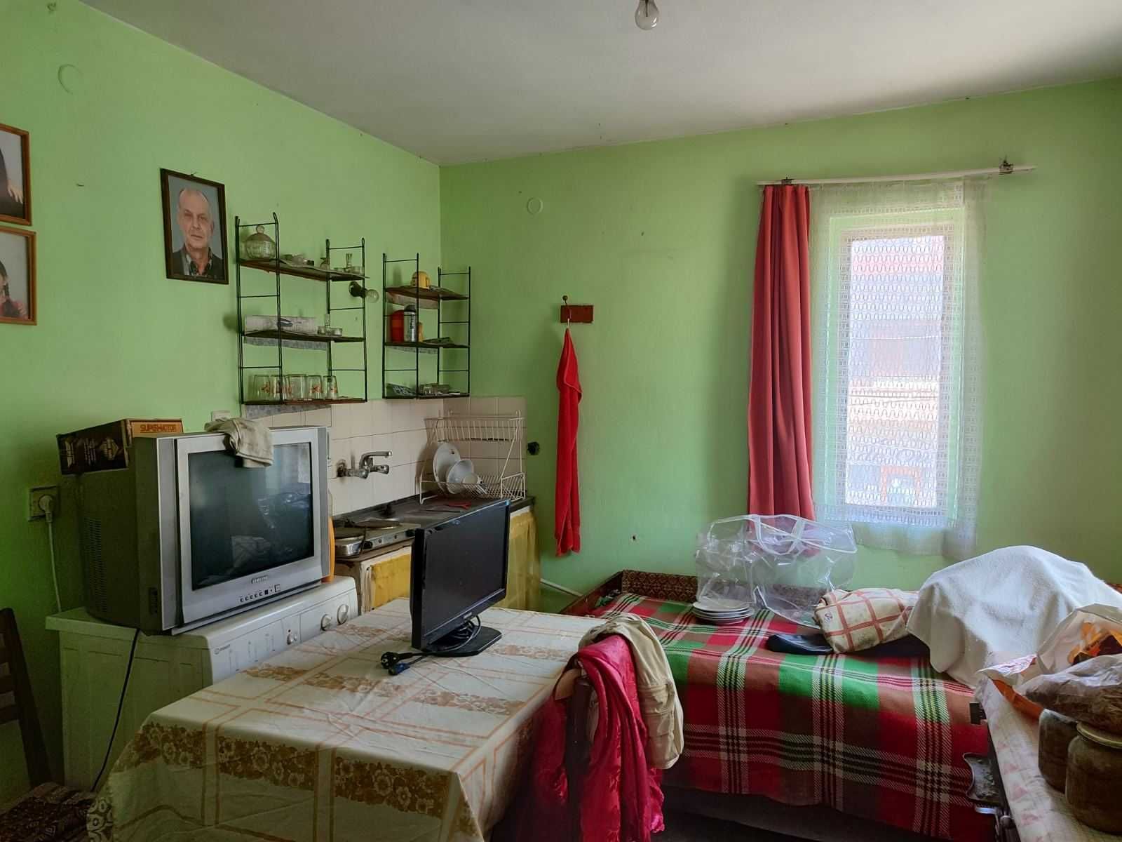 Къща с парцел в Добрич