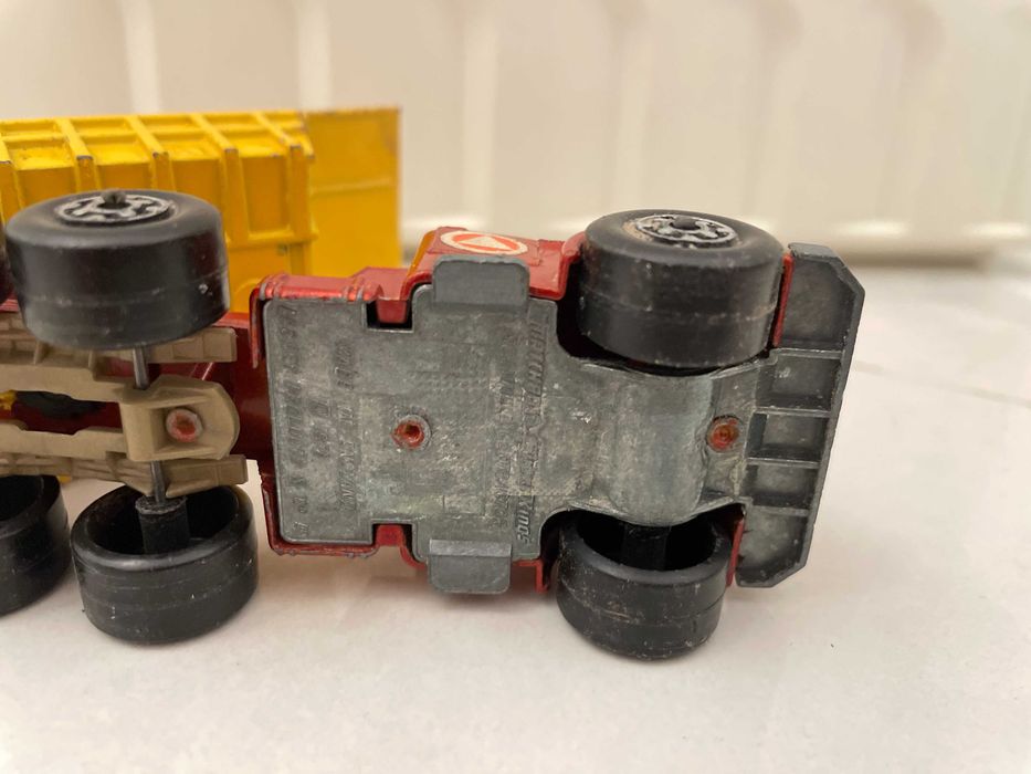 masinuta bascula jucarie veche pentru colectionari made in UK original