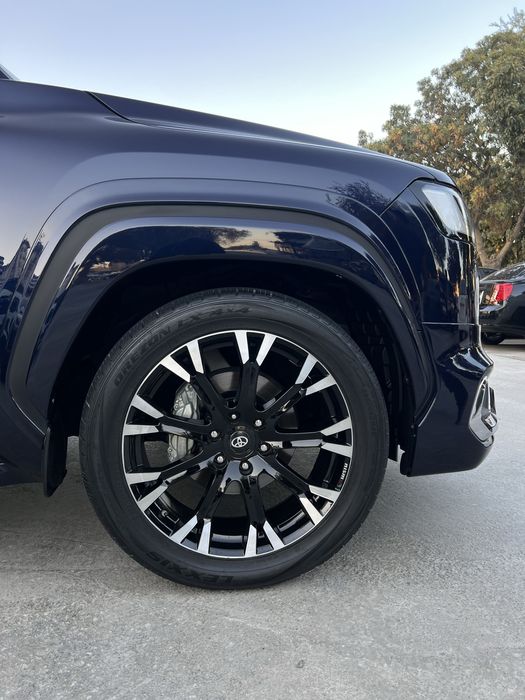 Toyota Land Cruiser 300 TWIN-TURBO