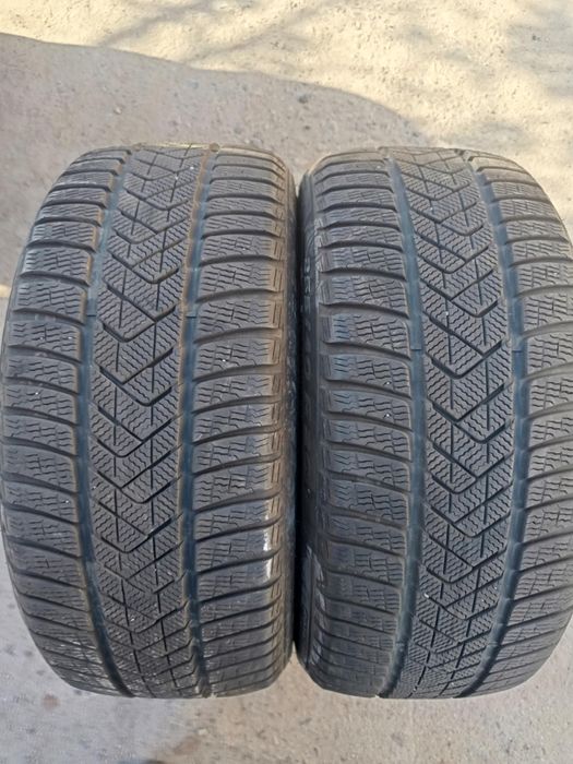 255/40/20 2броя Pirelli SottoZero3Гумите са в перфектно състояние,без