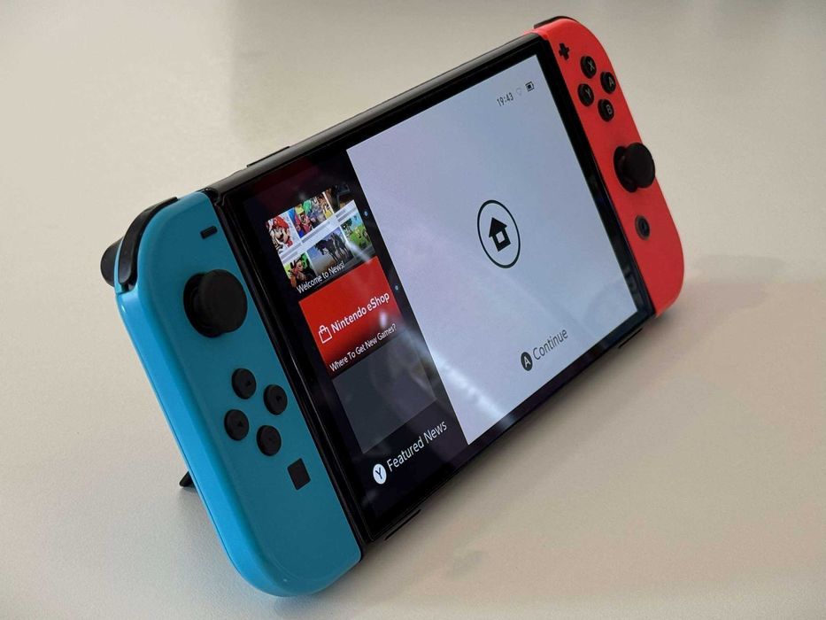 Бартер! Като НОВ! Nintendo Switch OLED + Red Dead Redemption