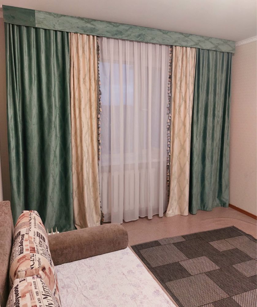 Продаётся штор с бахромой
