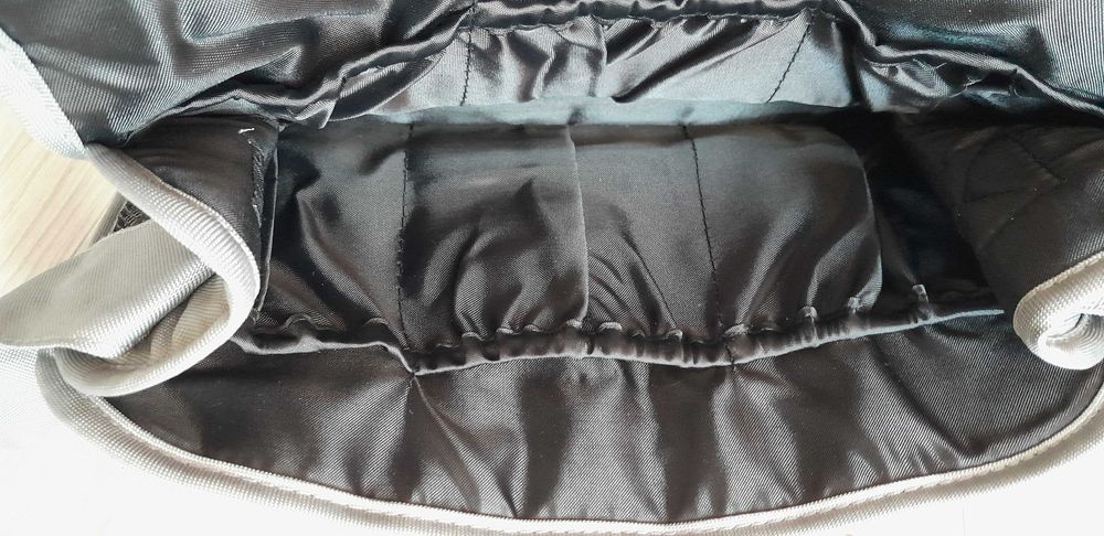 Повивалник и чанта за бебешка количка