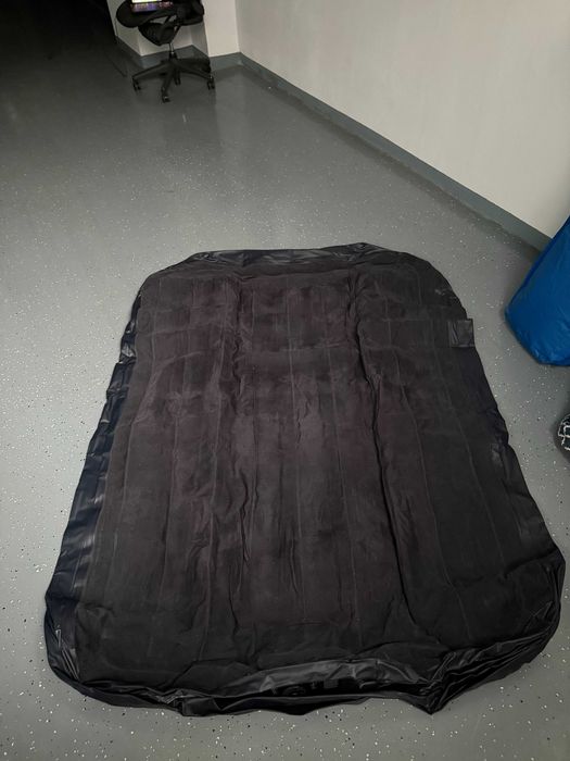 Saltea gonflabilă intex cu pompă incorporată